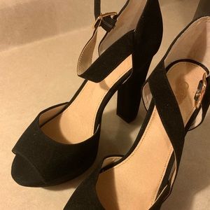 High heel-black suede(like)